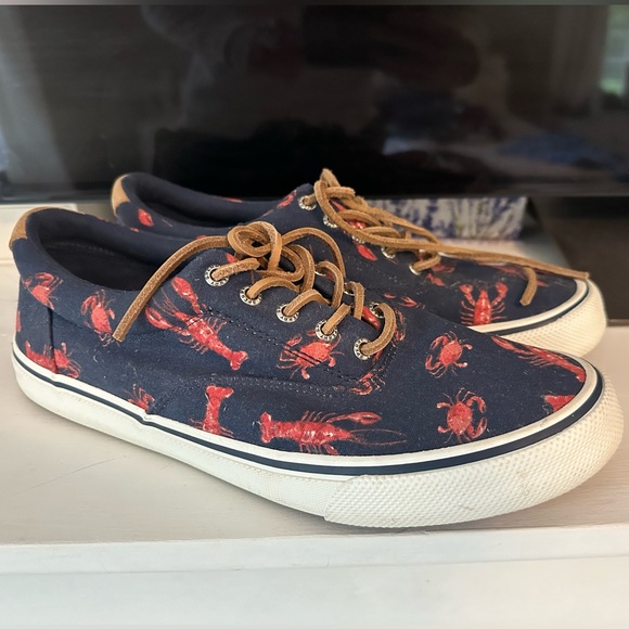 Men’s pair of sperry shoes with print - Picture 1 of 3
